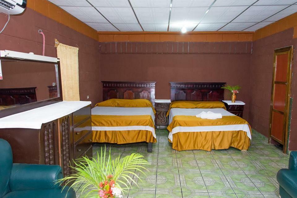 Hotel Leones Marinos San Miguel Esterno foto